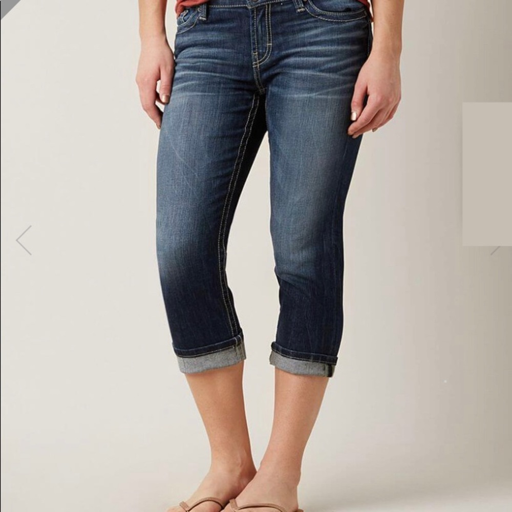 “Dakota” Stretch Cropped Jean - Capri